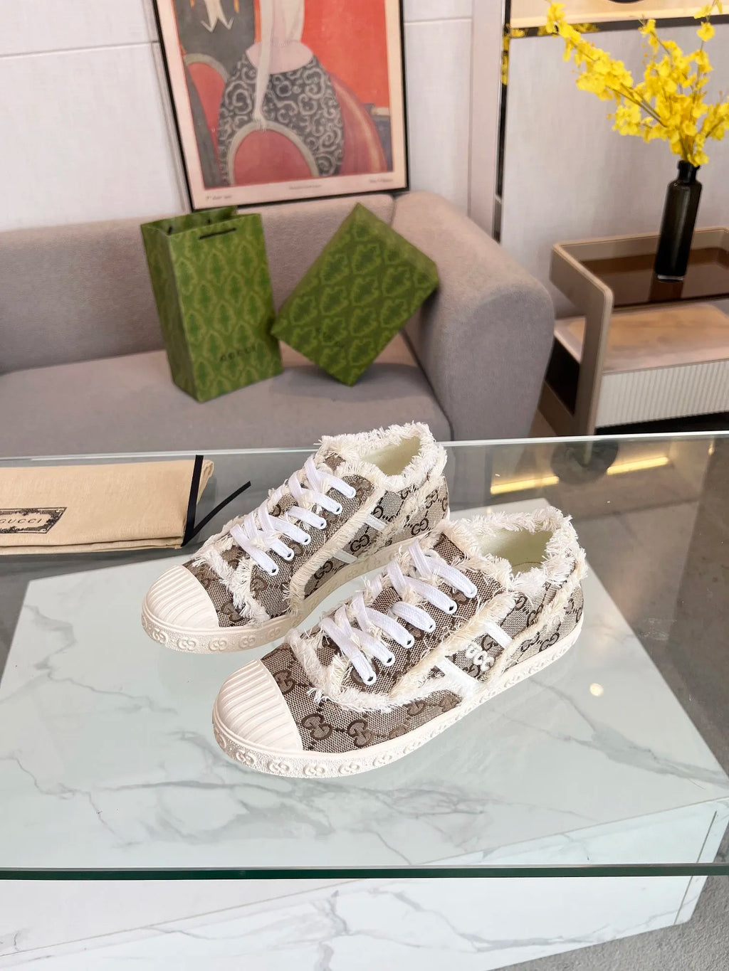 Women Sneakers M708