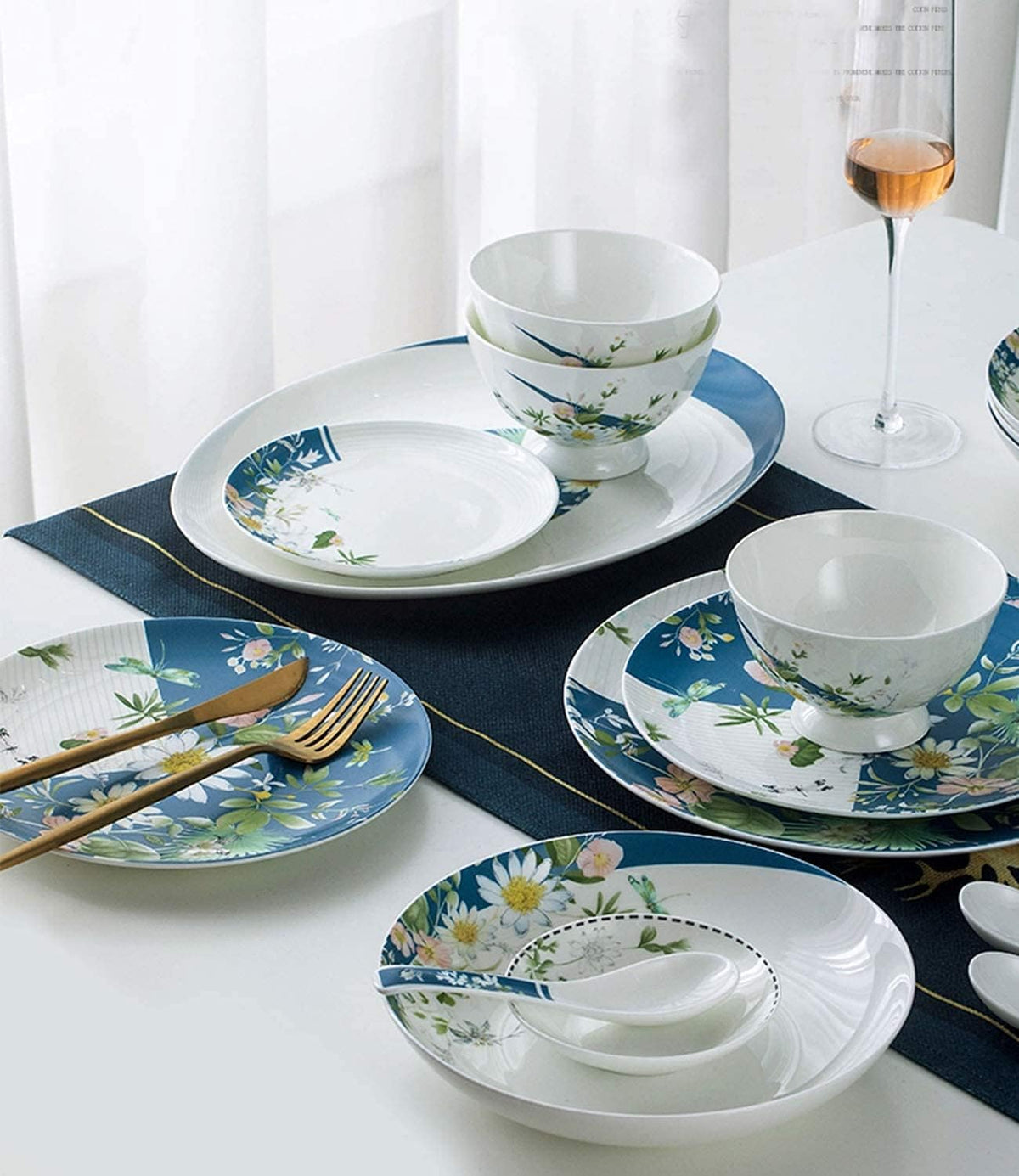 56-Piece Ceramic Bone China Dinnerware Set E403865