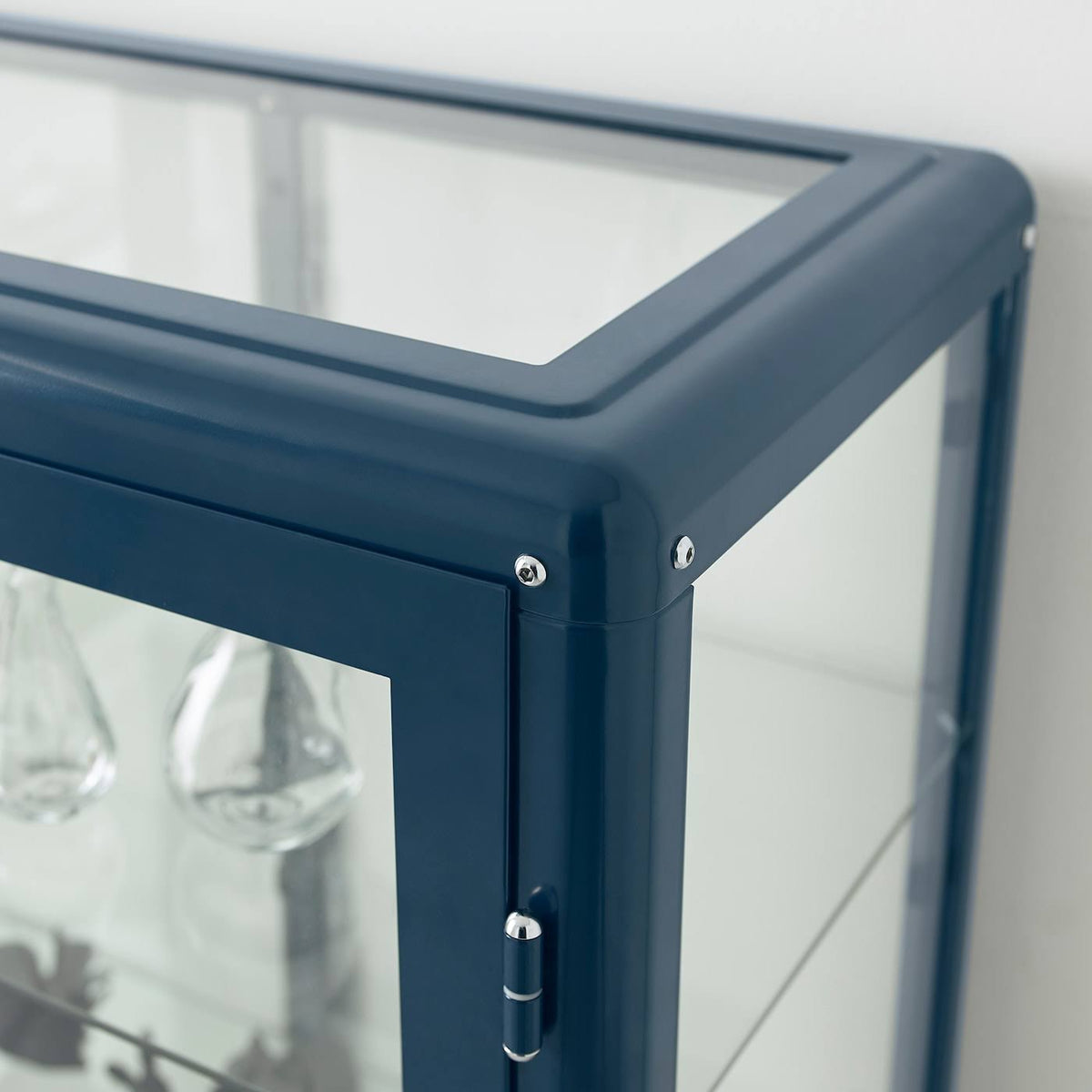Glass-Door Cabinet T1365