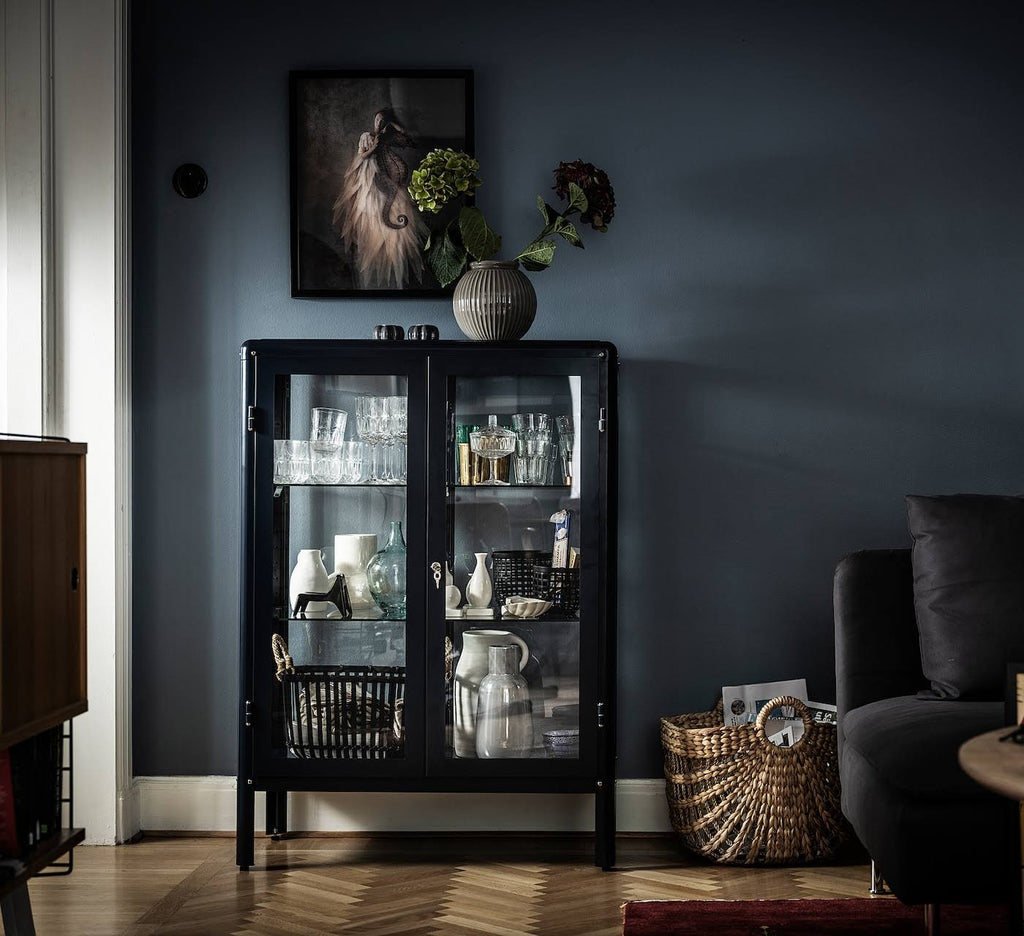 Glass-Door Cabinet T1365