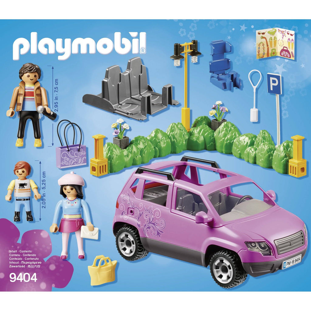 Family Car with Parking Space Y592